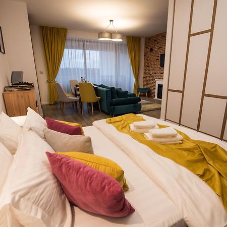 Chic Studio Silver Mountain โปยานาบราซอฟ ภายนอก รูปภาพ