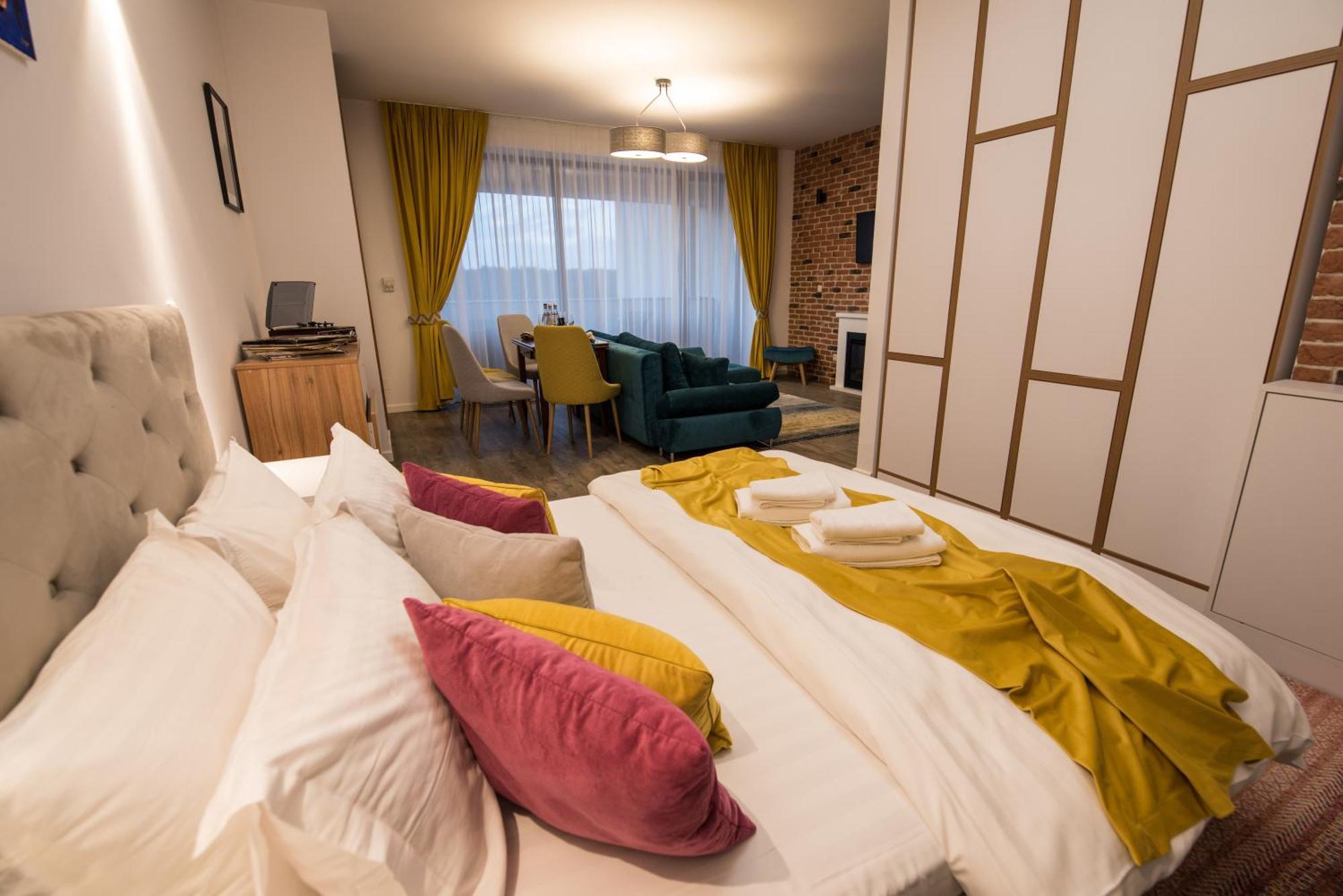 Chic Studio Silver Mountain โปยานาบราซอฟ ภายนอก รูปภาพ